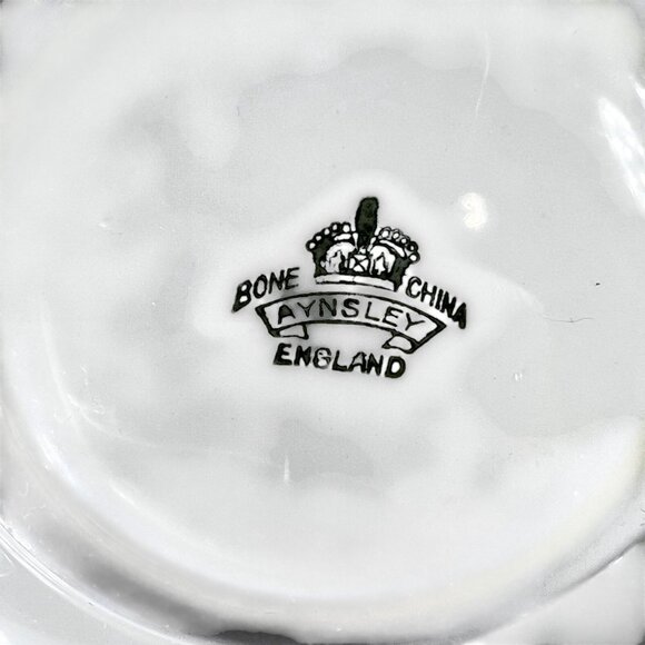 Vtg Aynsley Queens Garden Bone China Tea Cup Saucer Set Scenic Design Red Gold - Picture 6 of 13